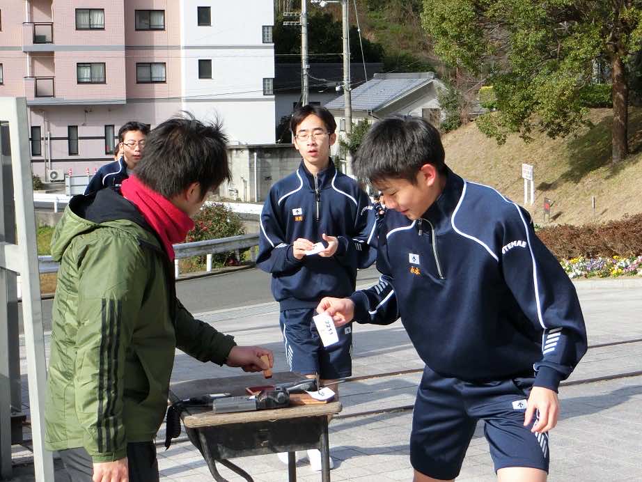 2017/01/06　生徒会あいさつ運動および授業風景（体育・マラソン）