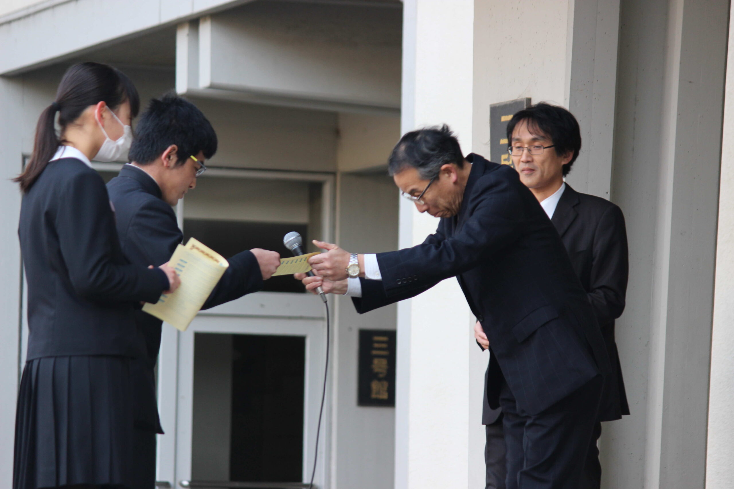 2017/01/18　朝礼・税の作文