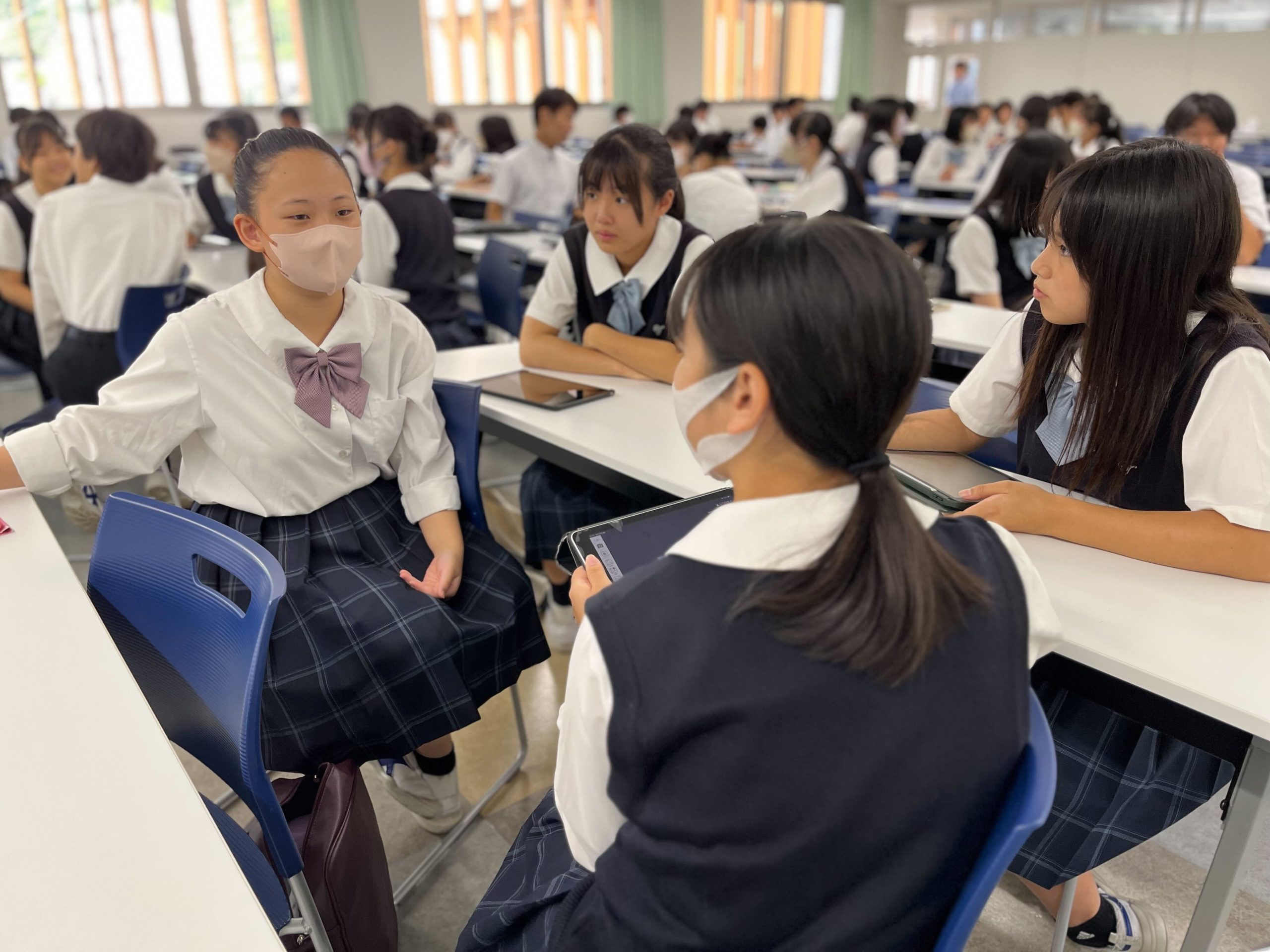 「変人」探究プログラム出張授業