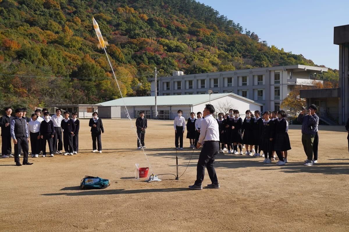 中1・中2ロケット教室
