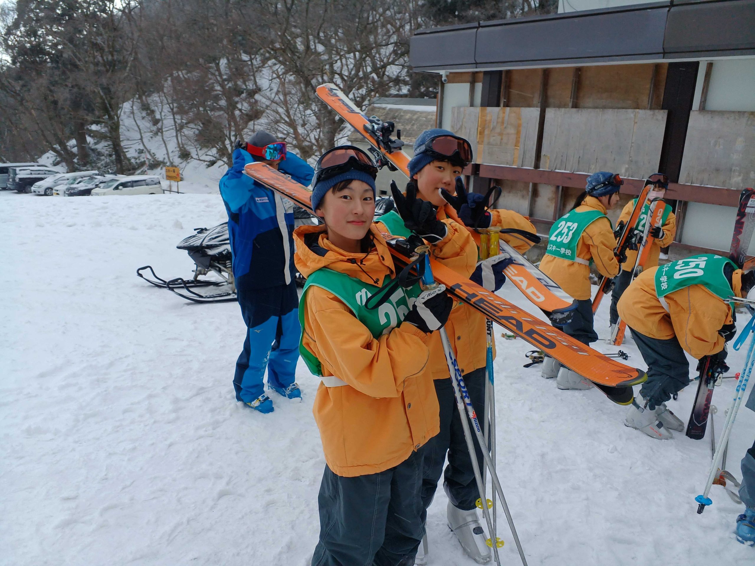 中学二年生宿泊学習(スキー実習)　速報！